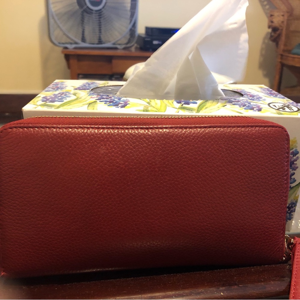 Kenneth Cole deep red wristlet measures 4x8 - Picture 2 of 9